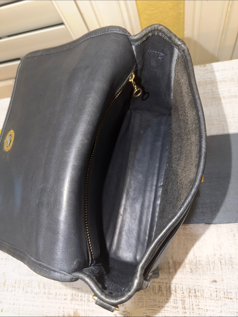 Vintage Coach Court Bag. Navy, Style 9870, Made in 1999, Costa Rica. - Picture 4 of 7